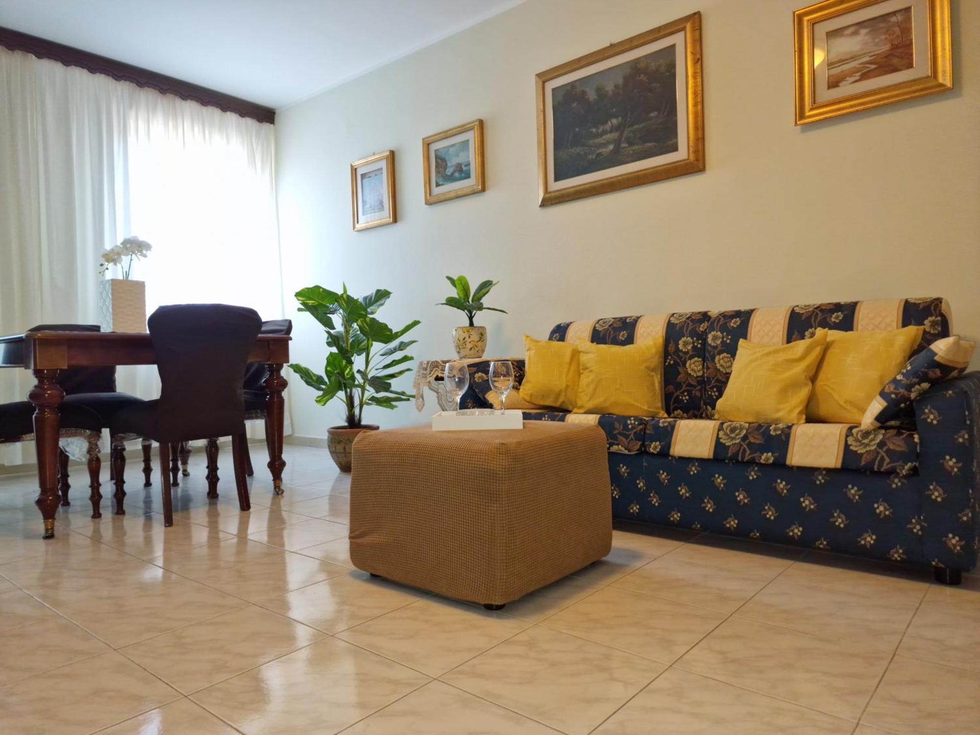 Lorenzo Guest Suite With Free Private Parking-- Cantieri Culturali Palermo Eksteriør billede